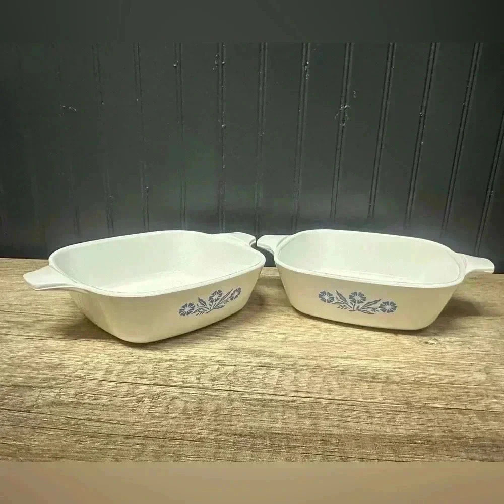 Vintage Corning Ware petite pans. Made in USA. Set of 2. Blue flowers